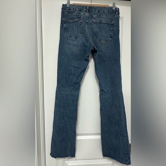 Zara Flared, frayed, Mid Rise Jeans. - Picture 2 of 2